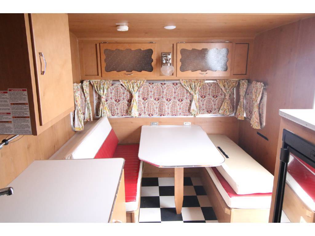 アメリカからお届けです！2015年フォレストリバー シャスタ レトロ